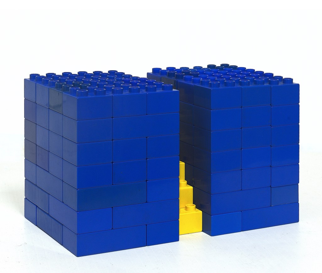 Fernando J. Ribeiro_Lego sculpture_Observatorium_2022